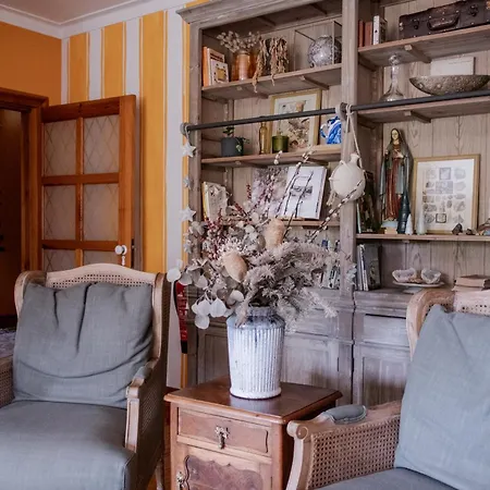 Alojamento de Acomodação e Pequeno-almoço Magnolia Leiria